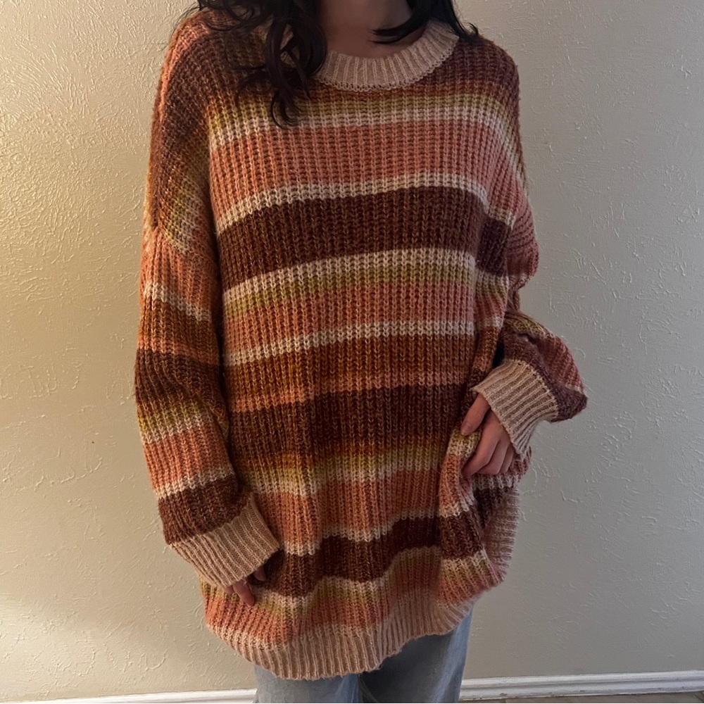 oversized knit sweater striped in pink & peach